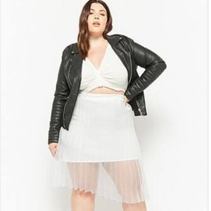 Forever 21 Women’s pleated skirt
